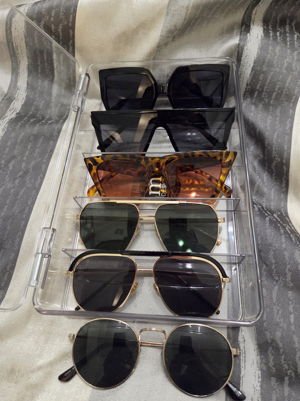 Sunglasses Collection - Black Gold & Tortoiseshell Styles pack of 6